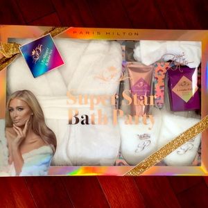 Paris Hilton slipper & Robe gift set